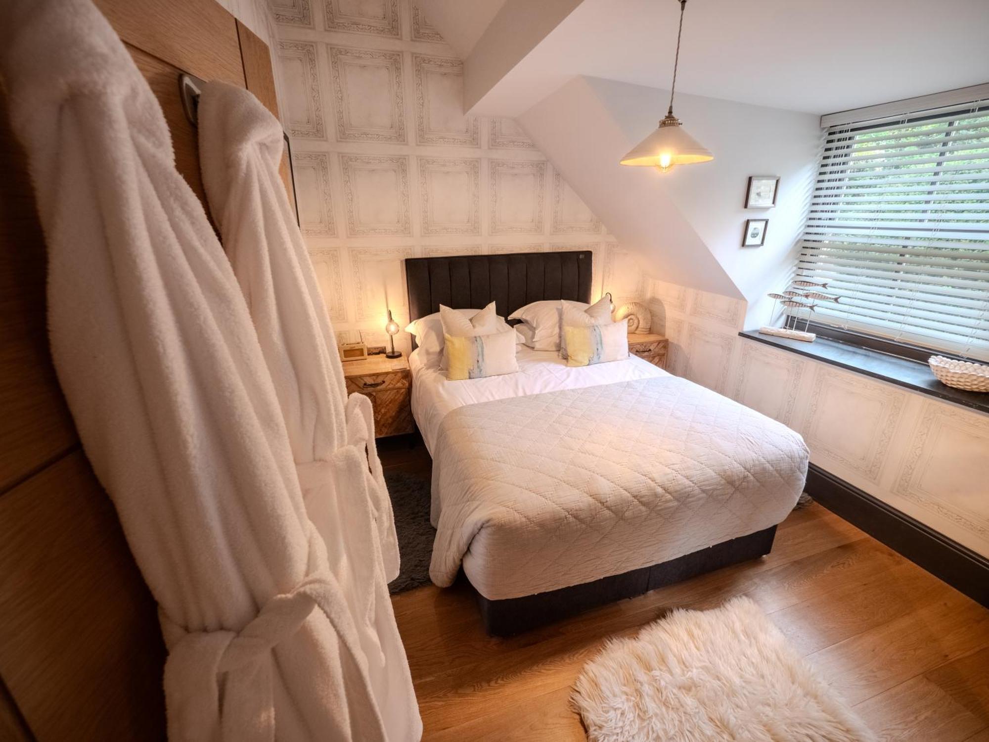 Padstow Escapes - Teyr Luxury Penthouse Apartment المظهر الخارجي الصورة