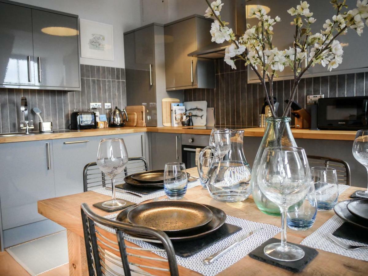 Padstow Escapes - Teyr Luxury Penthouse Apartment المظهر الخارجي الصورة