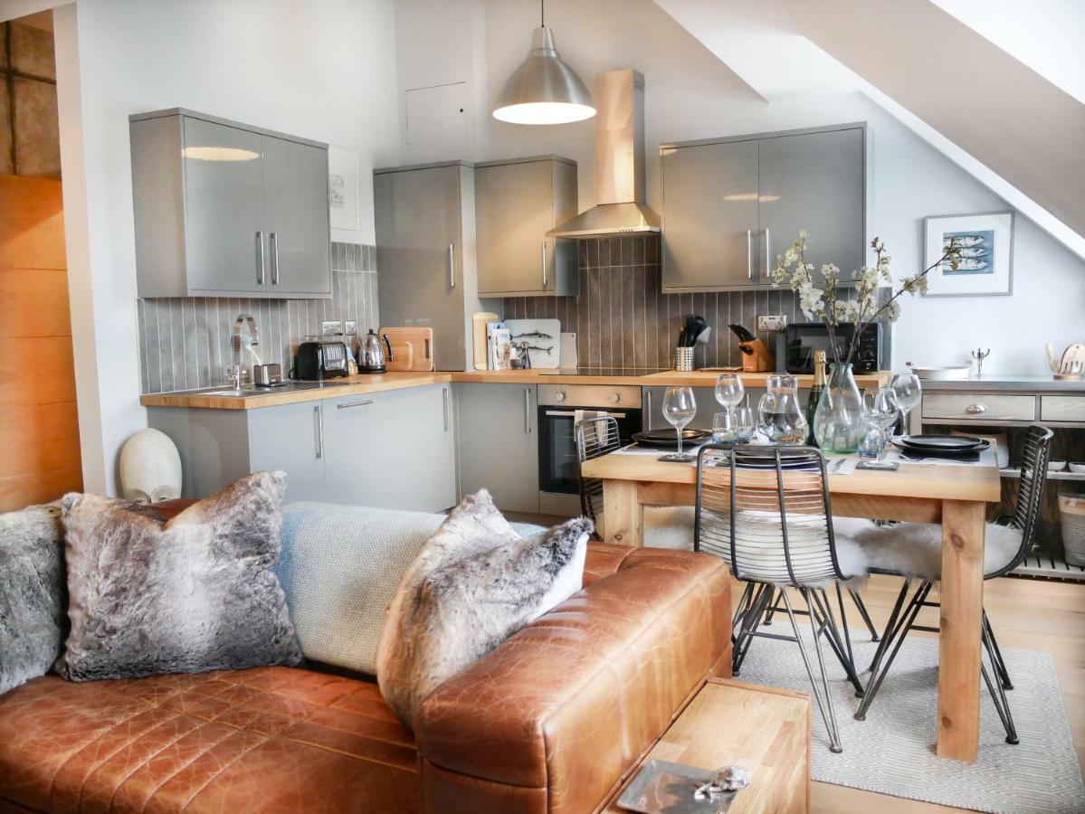 Padstow Escapes - Teyr Luxury Penthouse Apartment المظهر الخارجي الصورة